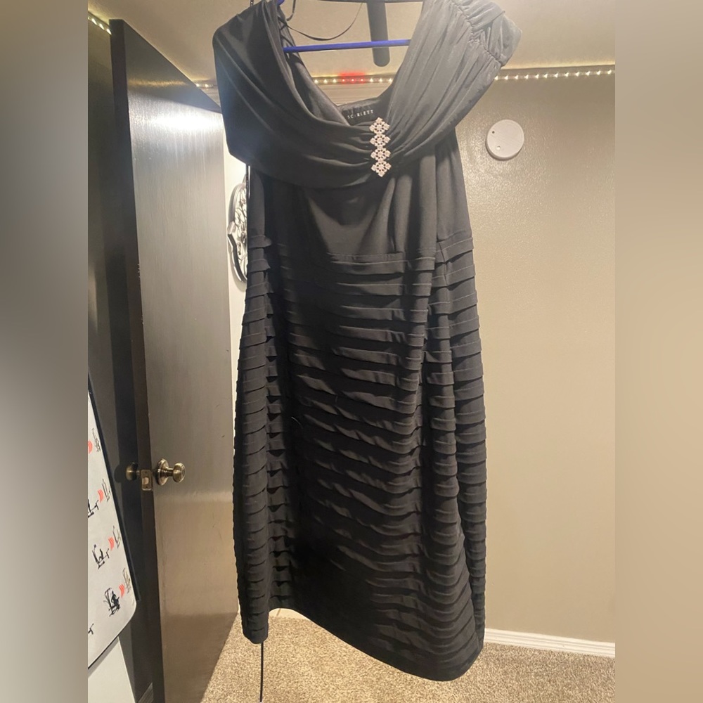 Scarlett black dress